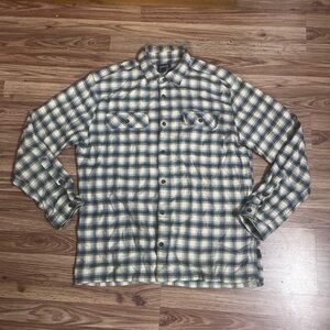 Patagonia Men's Blue and Cream Plaid Shirt Jacket